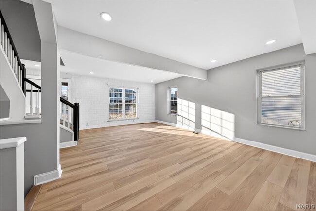 Building Photo - 264 Braeshire Dr