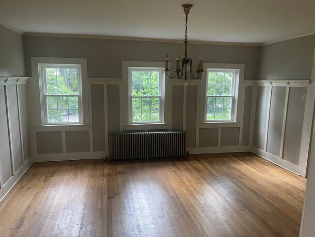 Building Photo - 934 Storrs Rd