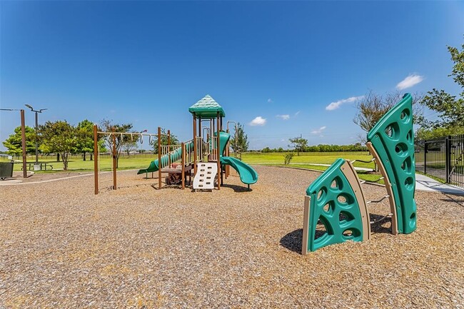 Building Photo - 6811 Peach Mill Ln