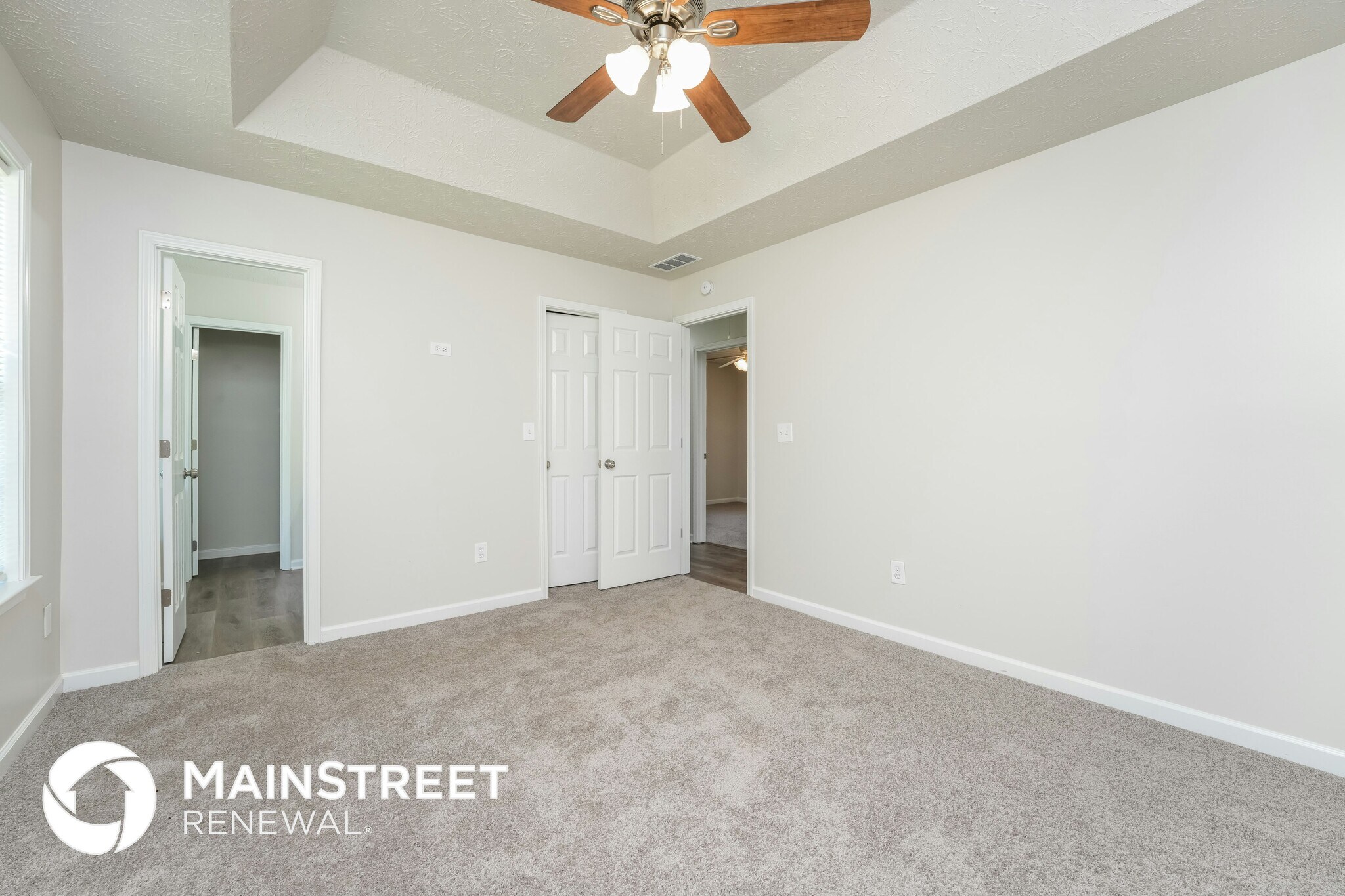 Building Photo - 40 Oak Hill Dr