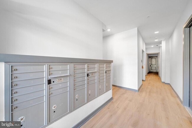 Building Photo - 710 Kennedy St NW