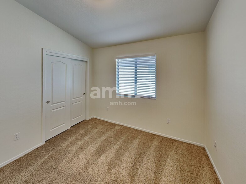 Building Photo - 7856 S Splinter Way