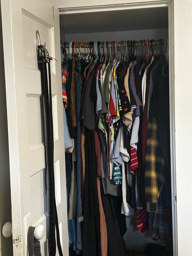 Building Photo - 2118 7th Ave