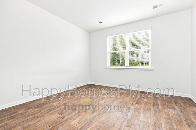 Building Photo - 644 Ladywood Dr