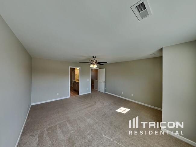 Building Photo - 316 Wyburn Pl