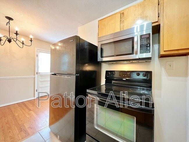 Building Photo - 14 Friendly Hollow