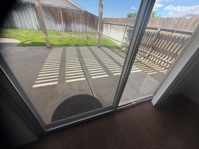 Building Photo - Victorville Home- Nice 2 Bedroom, 2 Bathro...