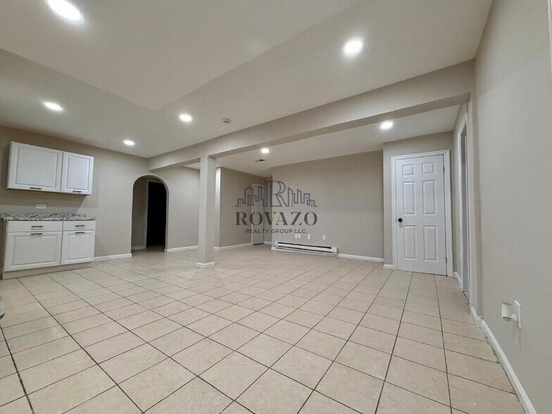 Building Photo - 169-171-171 Osborne Terrace