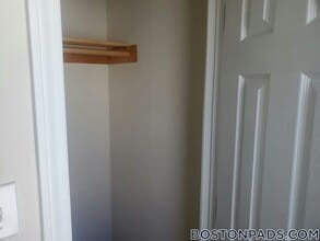 Building Photo - 914 Dorchester Ave