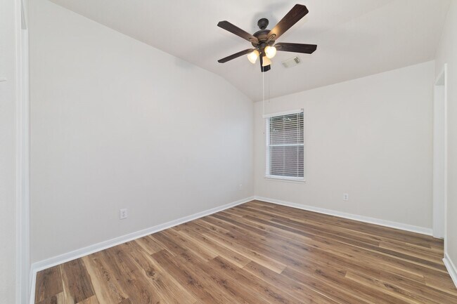 Building Photo - 26610 Marble Falls Bend