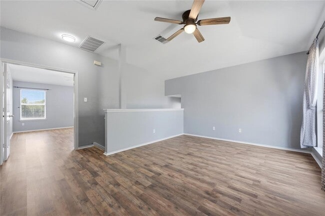 Building Photo - 508 Calcite Cove