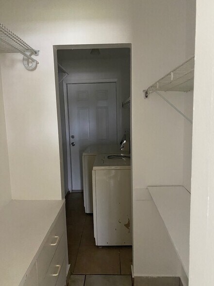 Building Photo - 2746 Johnson St