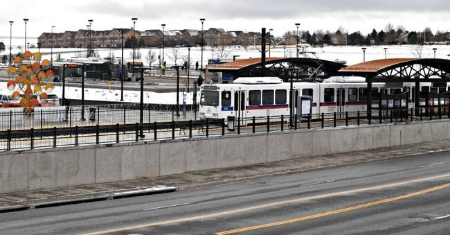 Building Photo - 17293 E Ford Dr