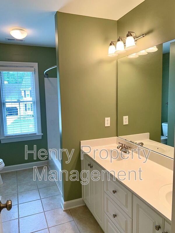 Building Photo - 212 Lewey Brook Dr