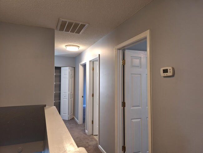 Building Photo - Wonderful Four Bedroom Home in Northeast C...