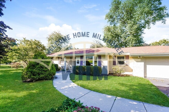 Building Photo - 4515 Coral Dr