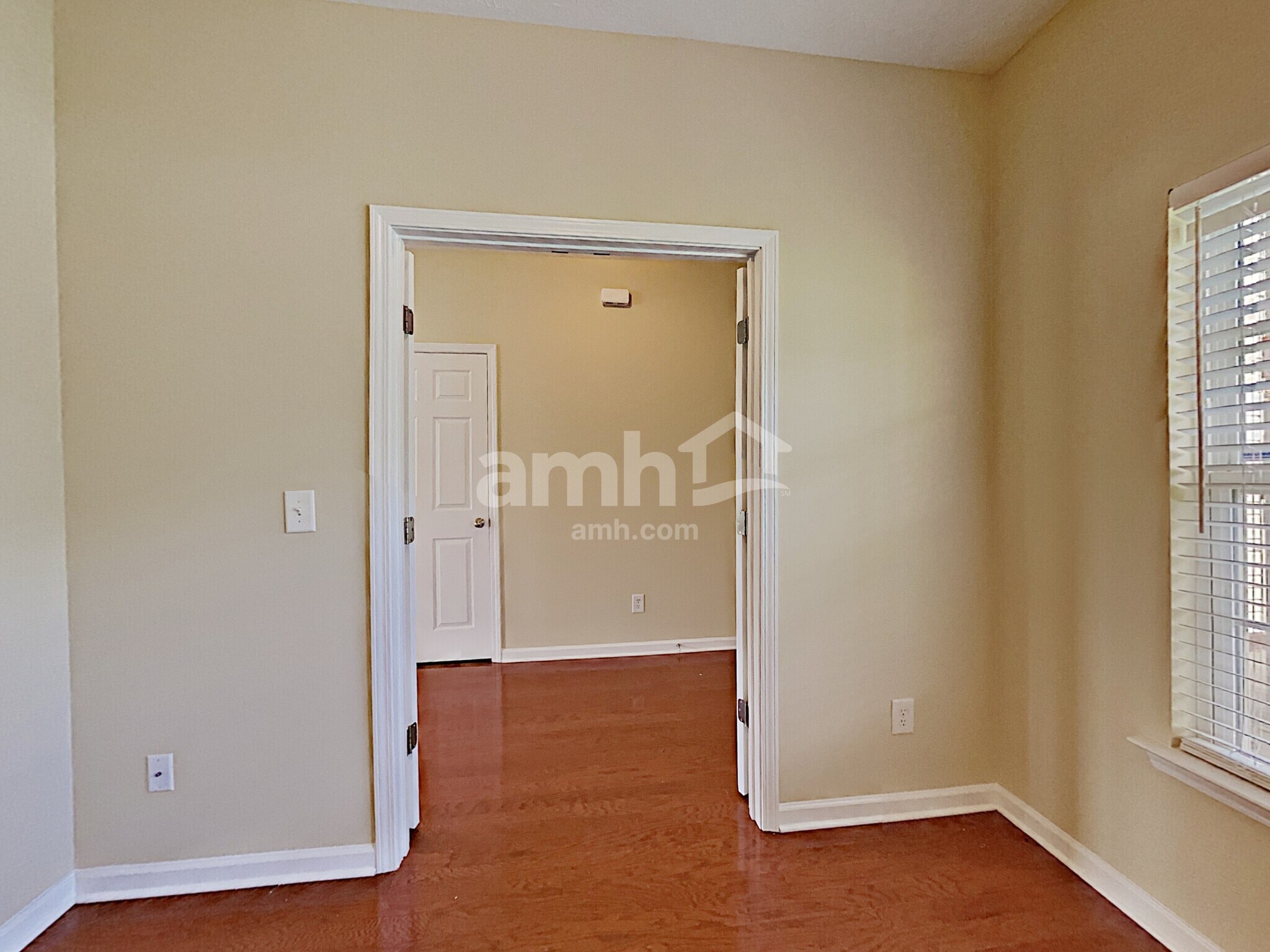 Building Photo - 256 Neal Ave