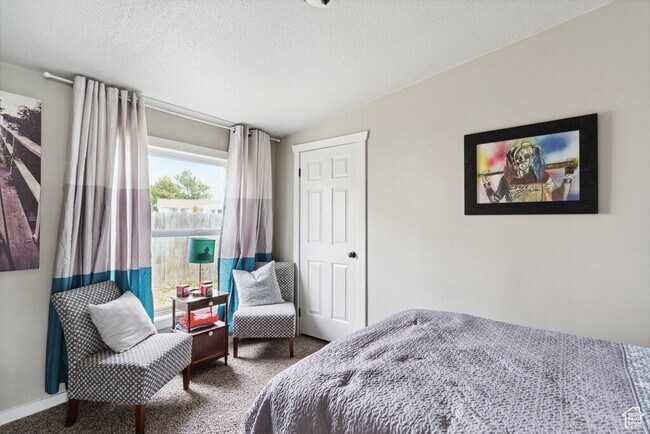 Building Photo - 4 Bedroom in Tremonton!