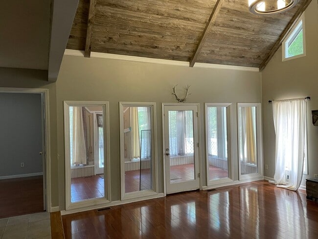 Building Photo - 3 bedroom Bathroom House in River Run Planation