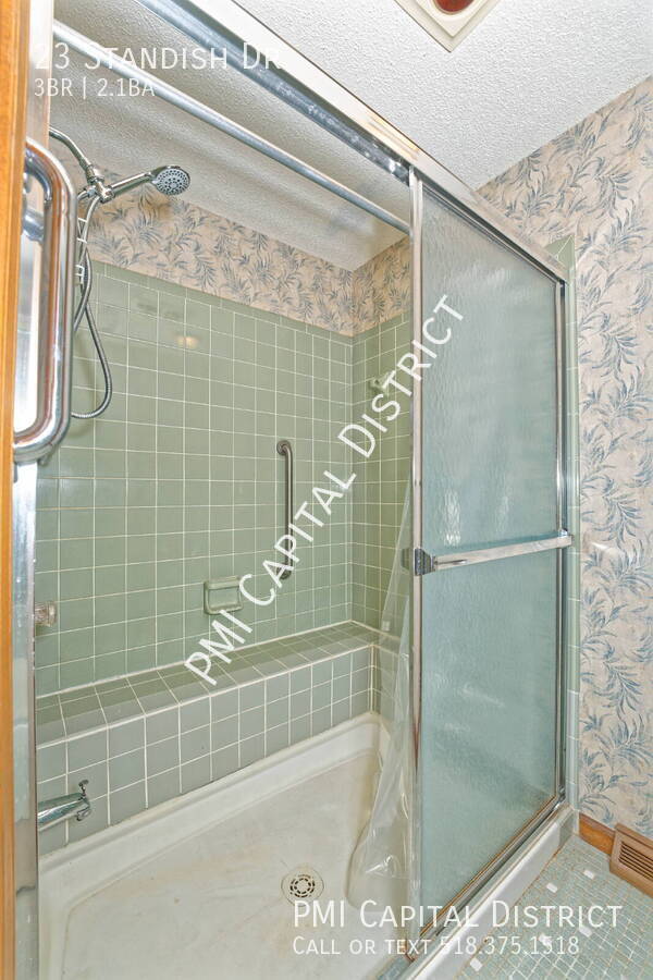 Building Photo - 23 Standish Dr