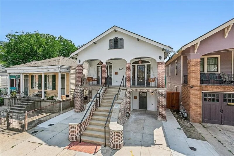 Primary Photo - 623 Seguin St