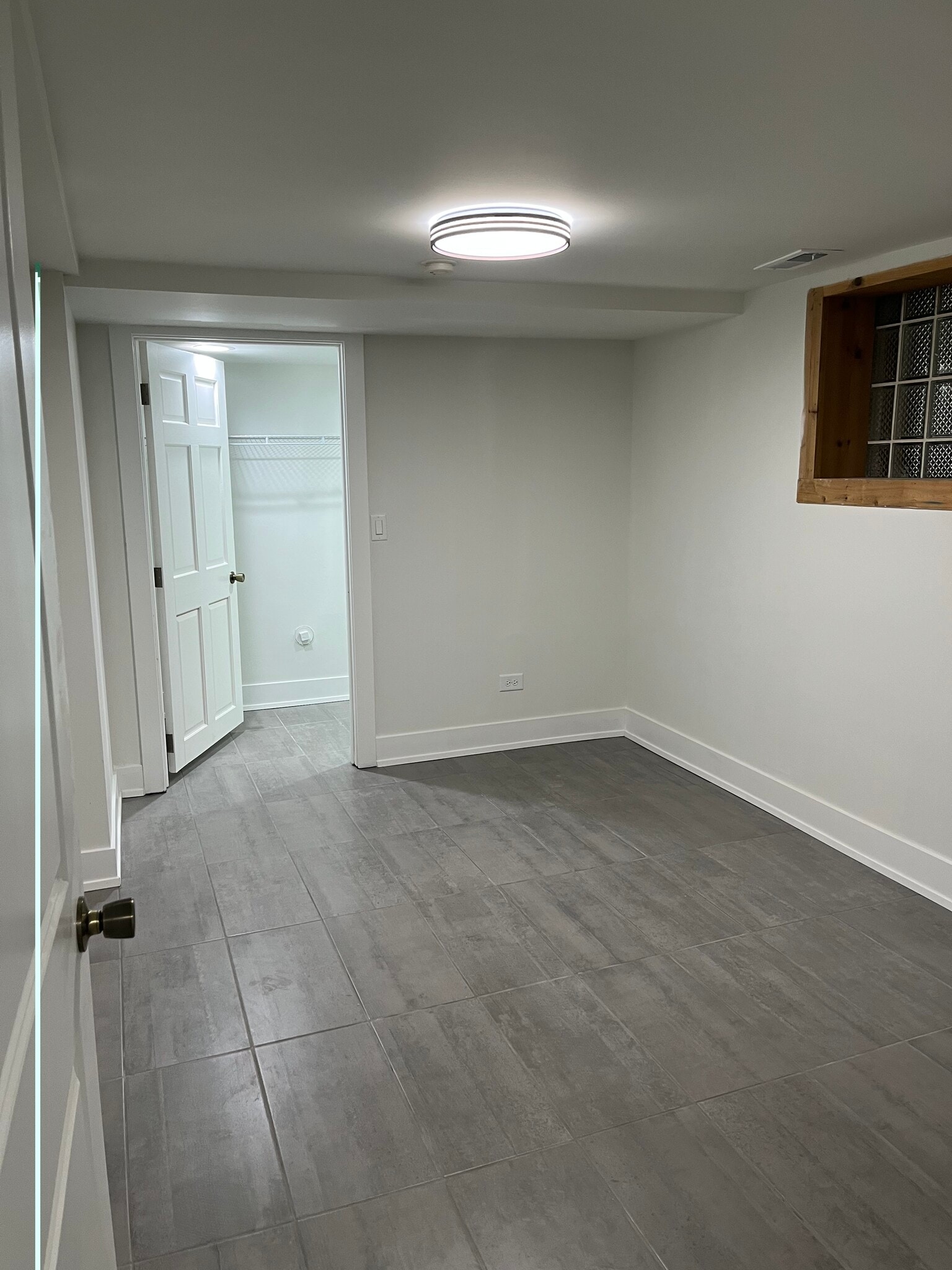 Building Photo - 5624 N Marmora Ave