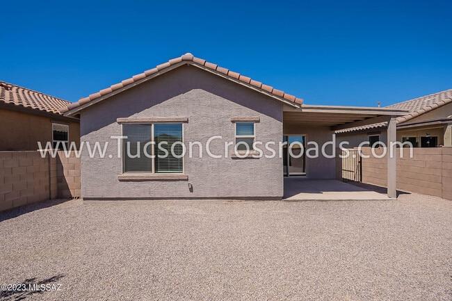 Building Photo - 10611 W Halsey Dr