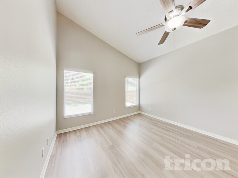 Building Photo - 2143 Kaylas Ct