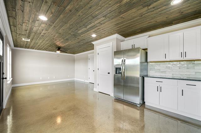 Building Photo - 144 Private Rd 7801