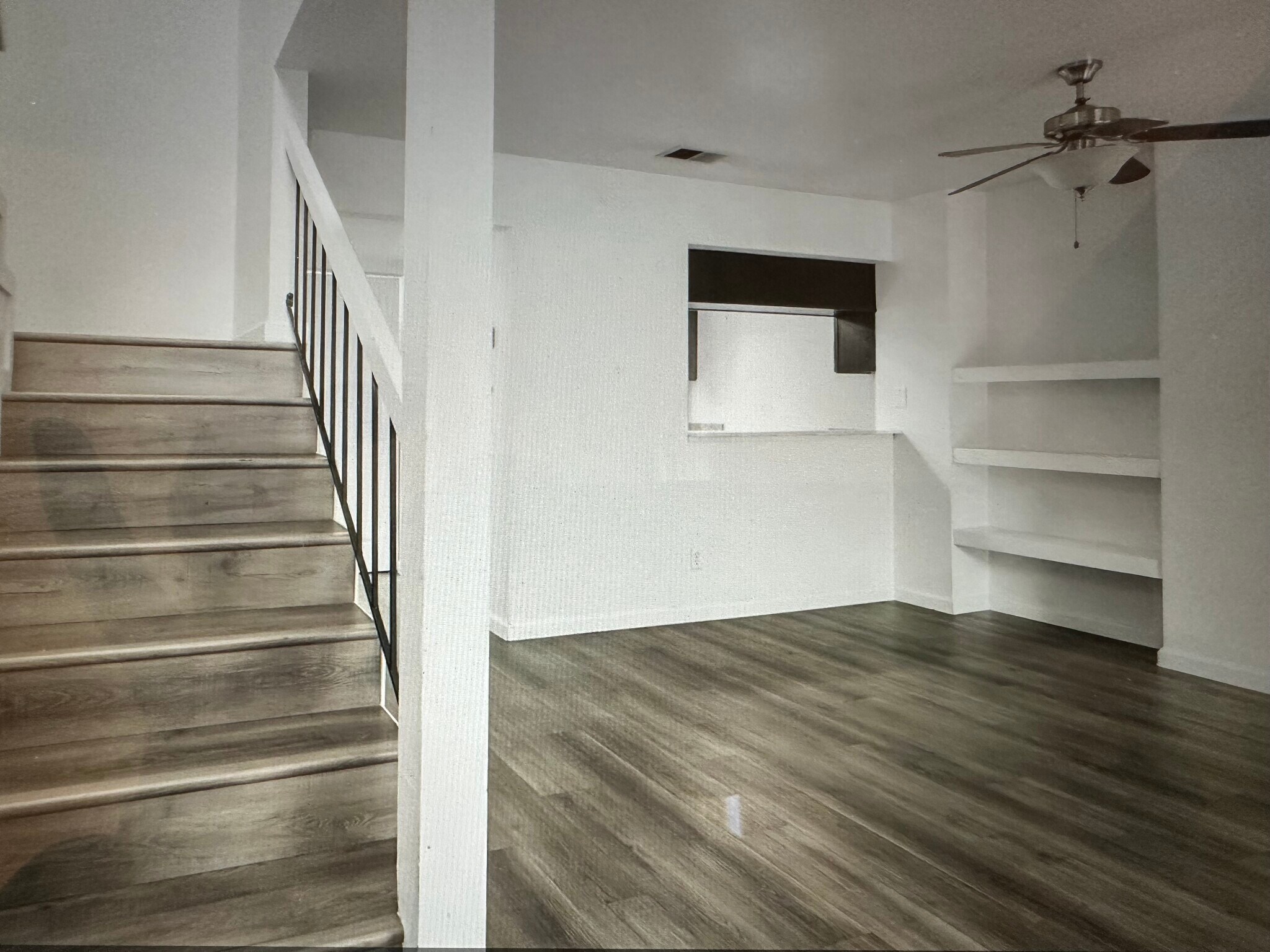 Building Photo - 2055 Sierra Rd