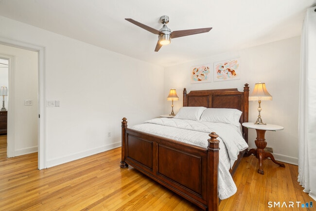 Building Photo - 16 Cushing Dr