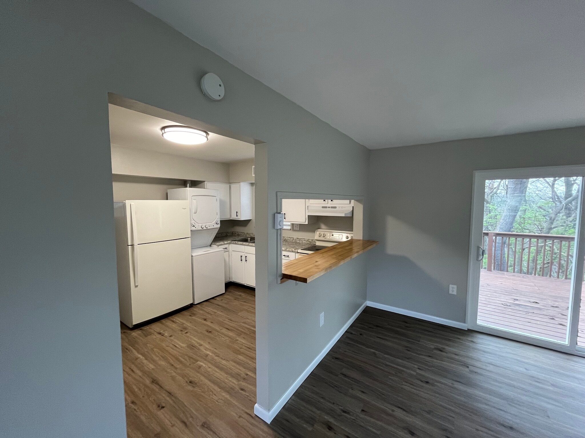 Building Photo - 816 Tokay Ln
