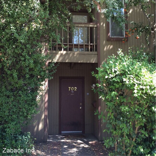 Building Photo - 6 br, 3 bath House - 702 Anderson Road - M...