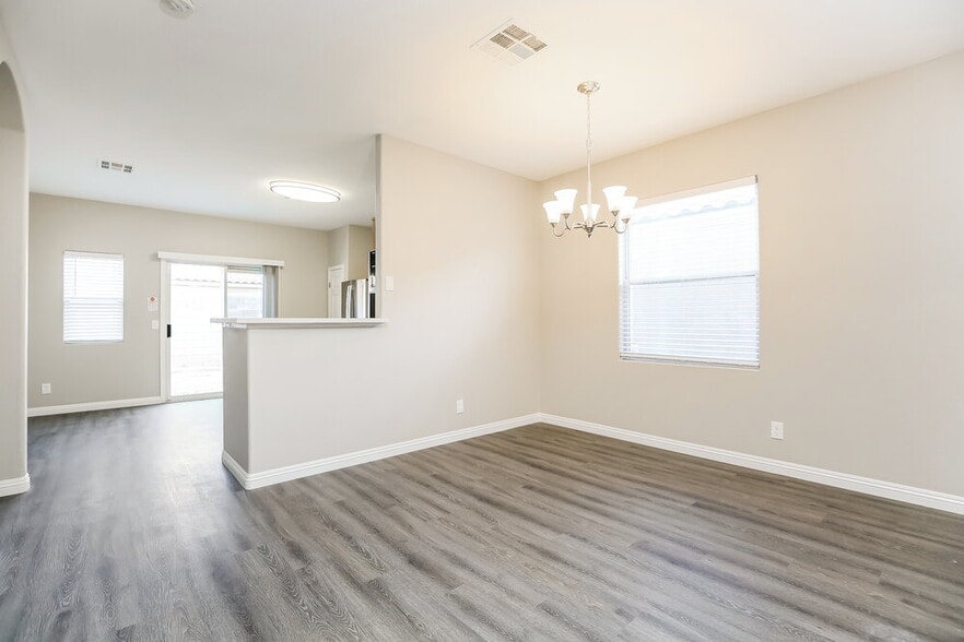 Building Photo - 9878 Mackovski Ct