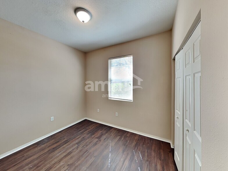 Building Photo - 11150 Running Pine Dr