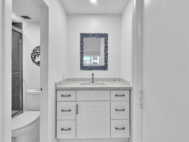 Building Photo - 5100 Dupont Blvd