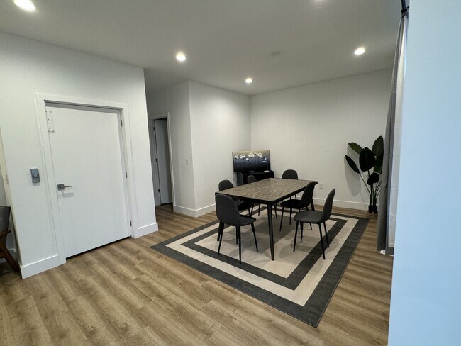 Building Photo - Available Furnished or Unfurnished