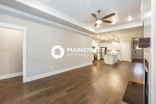 Building Photo - 3 Bedroom Pet-Friendly Home in Owens Cross Roads, AL with Main Street Renewal