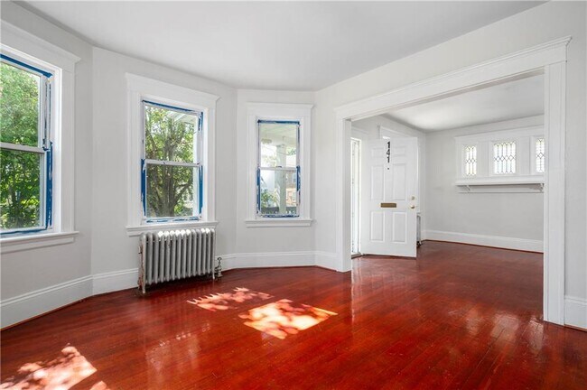 Building Photo - 143-143 Sumter St