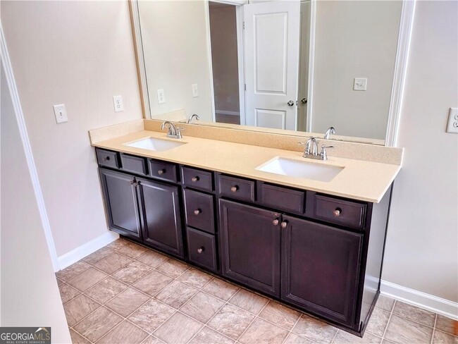 Building Photo - 4955 Ducote Trail