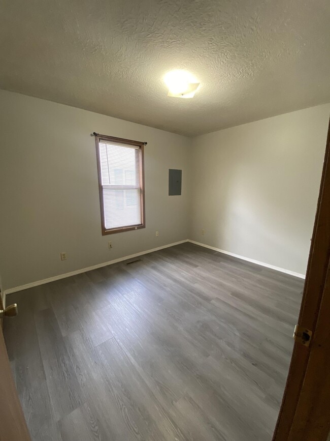 Building Photo - 1547 N Colgate Ave
