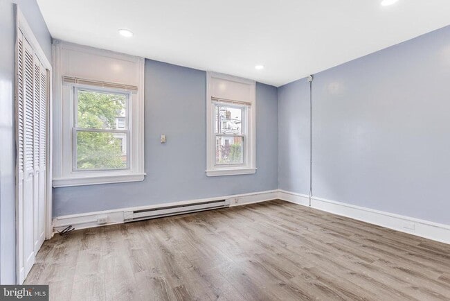 Building Photo - 1633 Wakeling St