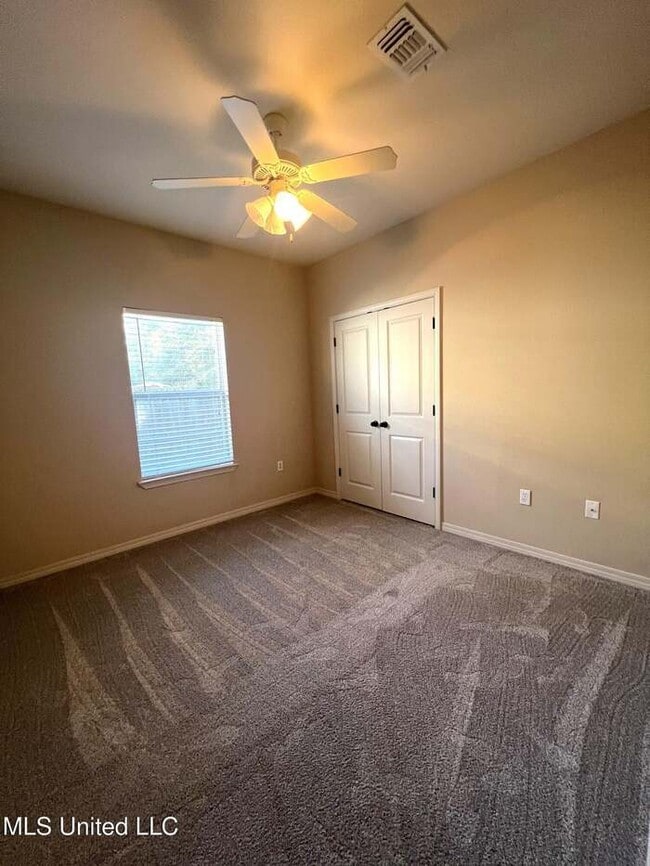 Building Photo - 18511 Devin Ct