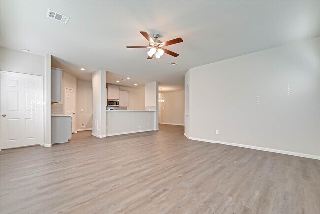 Building Photo - 983 Golden Willow Ln