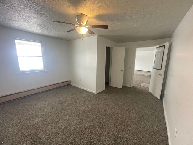 Building Photo - 128 Holt Rd