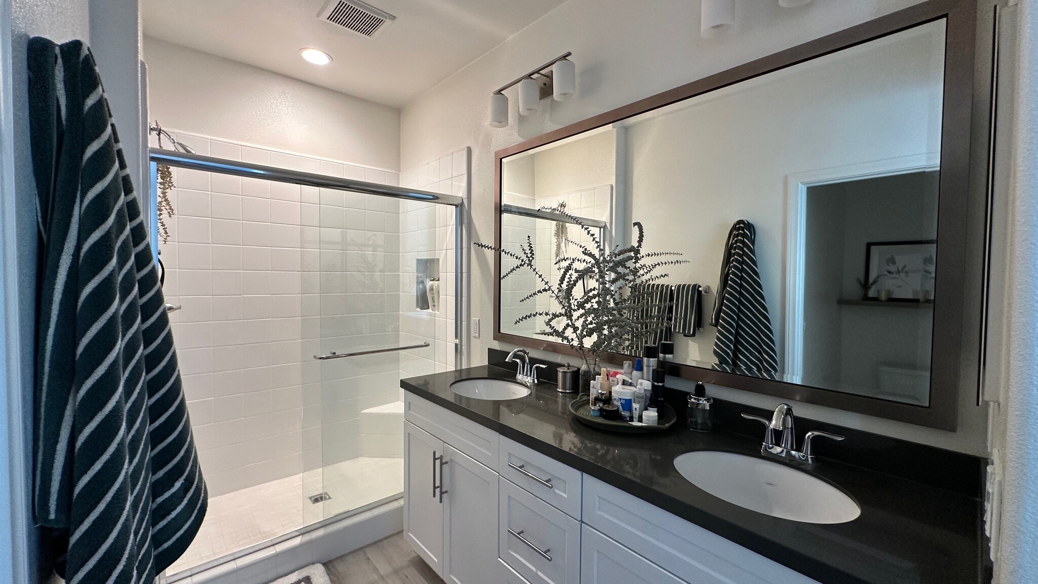 Primary Bathroom - 194 Olive Ave