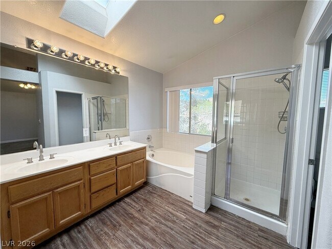 Building Photo - 2185 Polynesia Cir