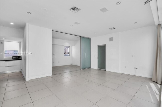 Building Photo - 229 8th St