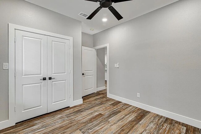 Building Photo - 91 Live Oak St