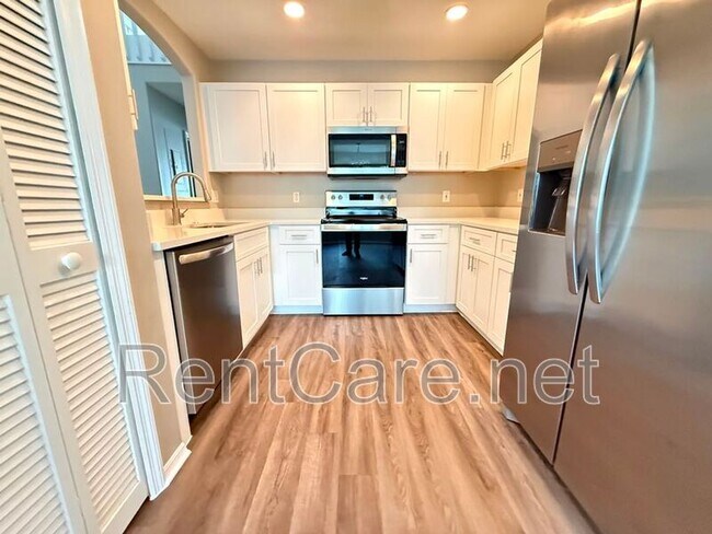 Building Photo - 1247 Madeira Key Way